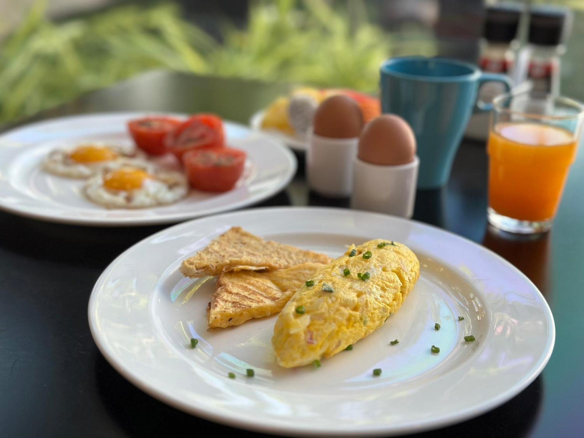 Grand Mercure Bangkok Asoke Residence Kültér fotó